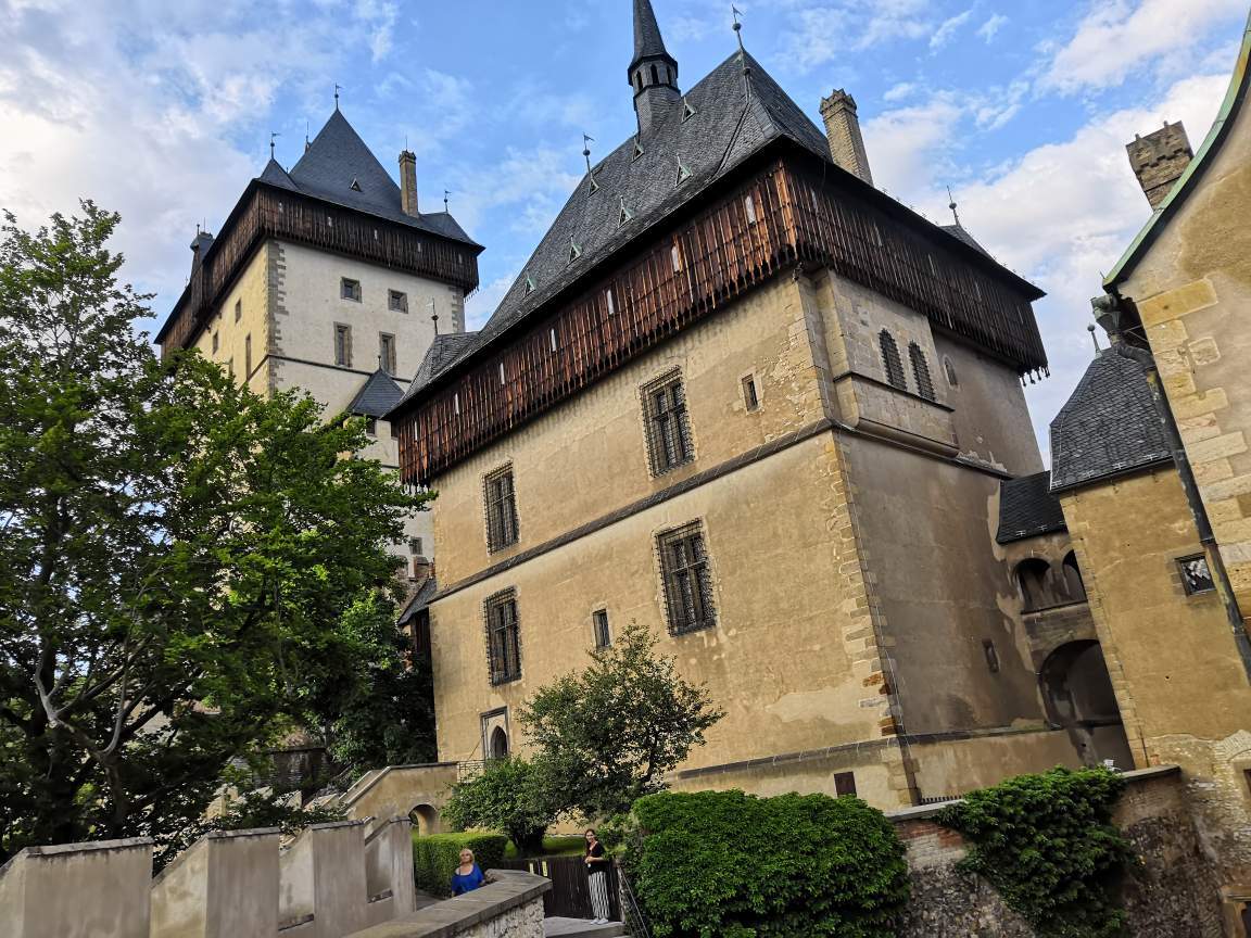 Školní výlet Karlštejn, Koněpruské jeskyně, Beroun. Český kras.